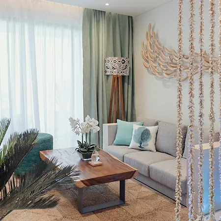 Aqua Boutique Hotel- Secluded Ocean View Suites & Infinity Pool