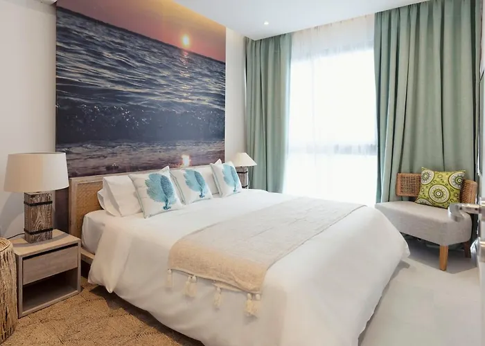 Aqua Boutique Hotel- Secluded Ocean View & Infinity Pool Aparthotel Glacis (Mahe)