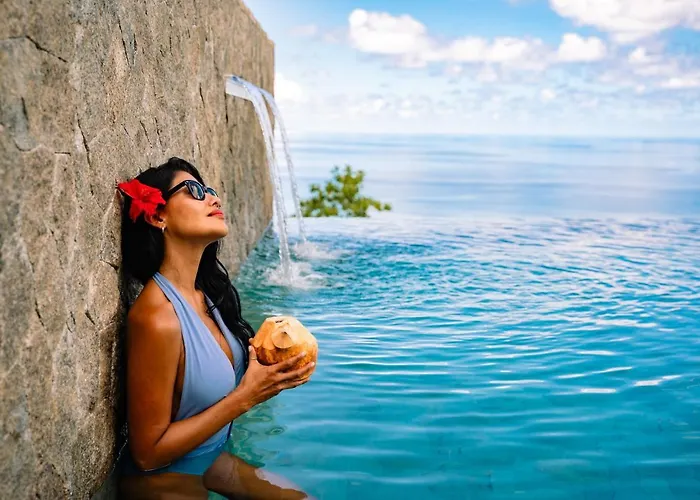 Aparthotel Aqua Boutique Hotel- Secluded Ocean View & Infinity Pool Glacis (Mahe)