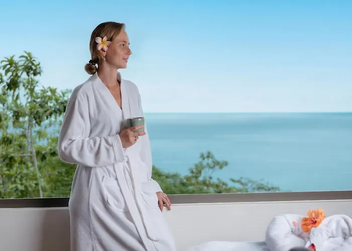 Aqua Boutique Hotel- Secluded Ocean View & Infinity Pool Aparthotel 4*